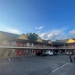 Happy Lake Hotel